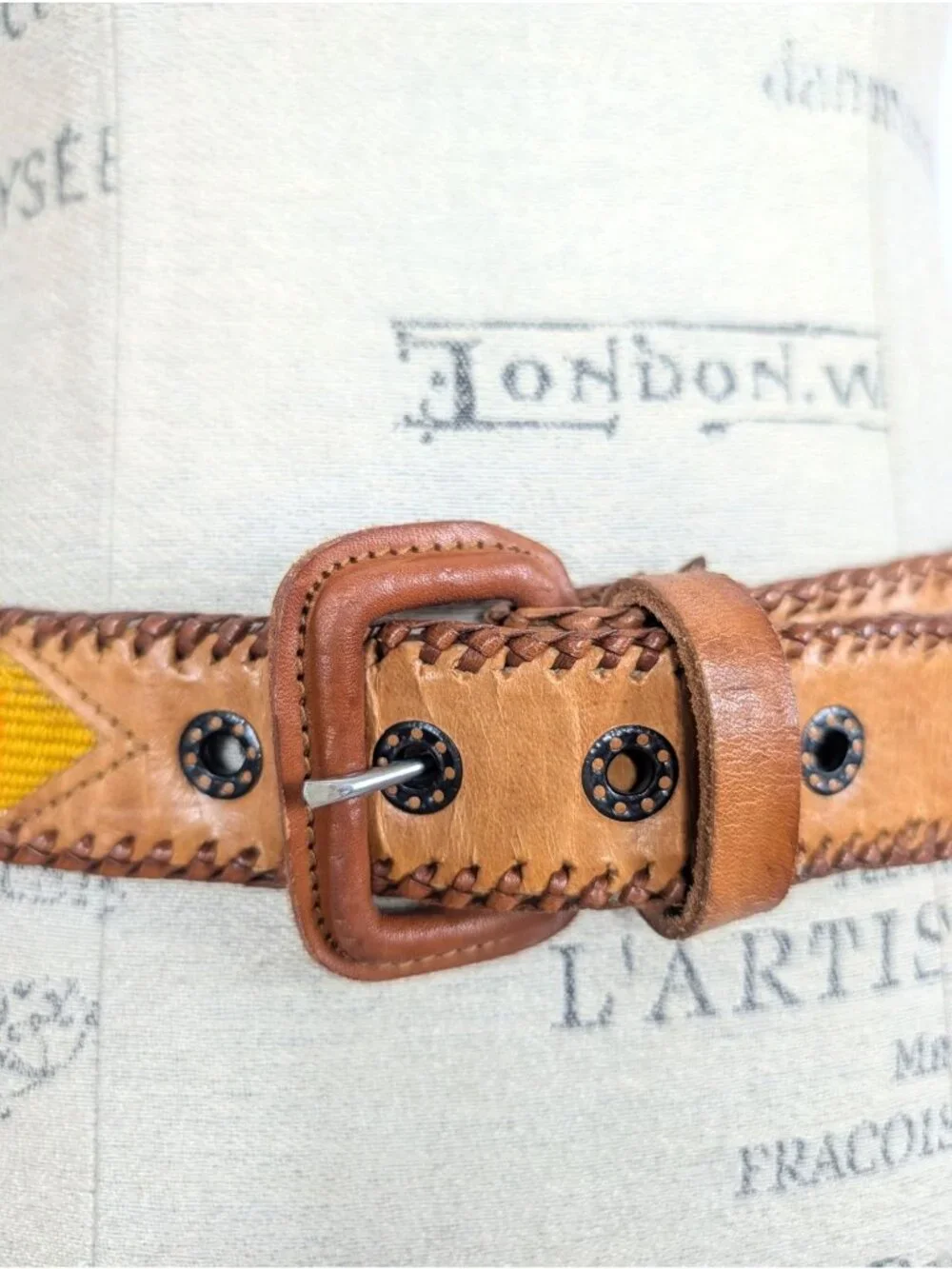 Vintage 90s Guatemalan Indigenous Belt 34 Medium Tan Leather